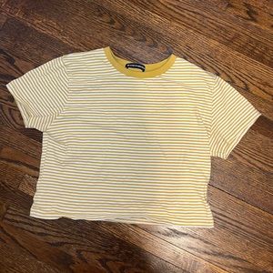 SOLD❤️‍🩹Brandy Melville striped baby tee size small size medium